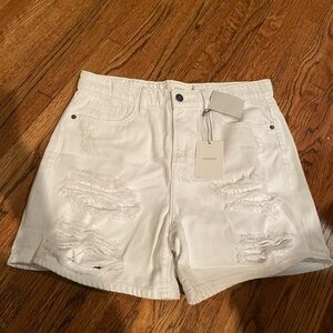 WHITE HIDDEN HIGH RISE DISTRESSES JEAN SHORT